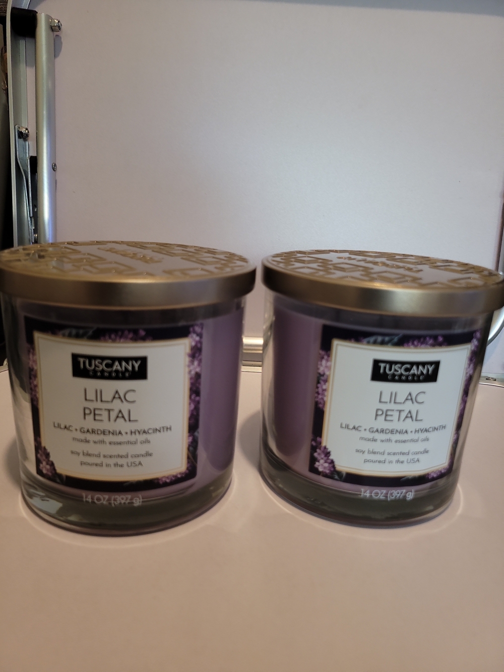 Lilac Petal Scented Soy Candle - Purple
